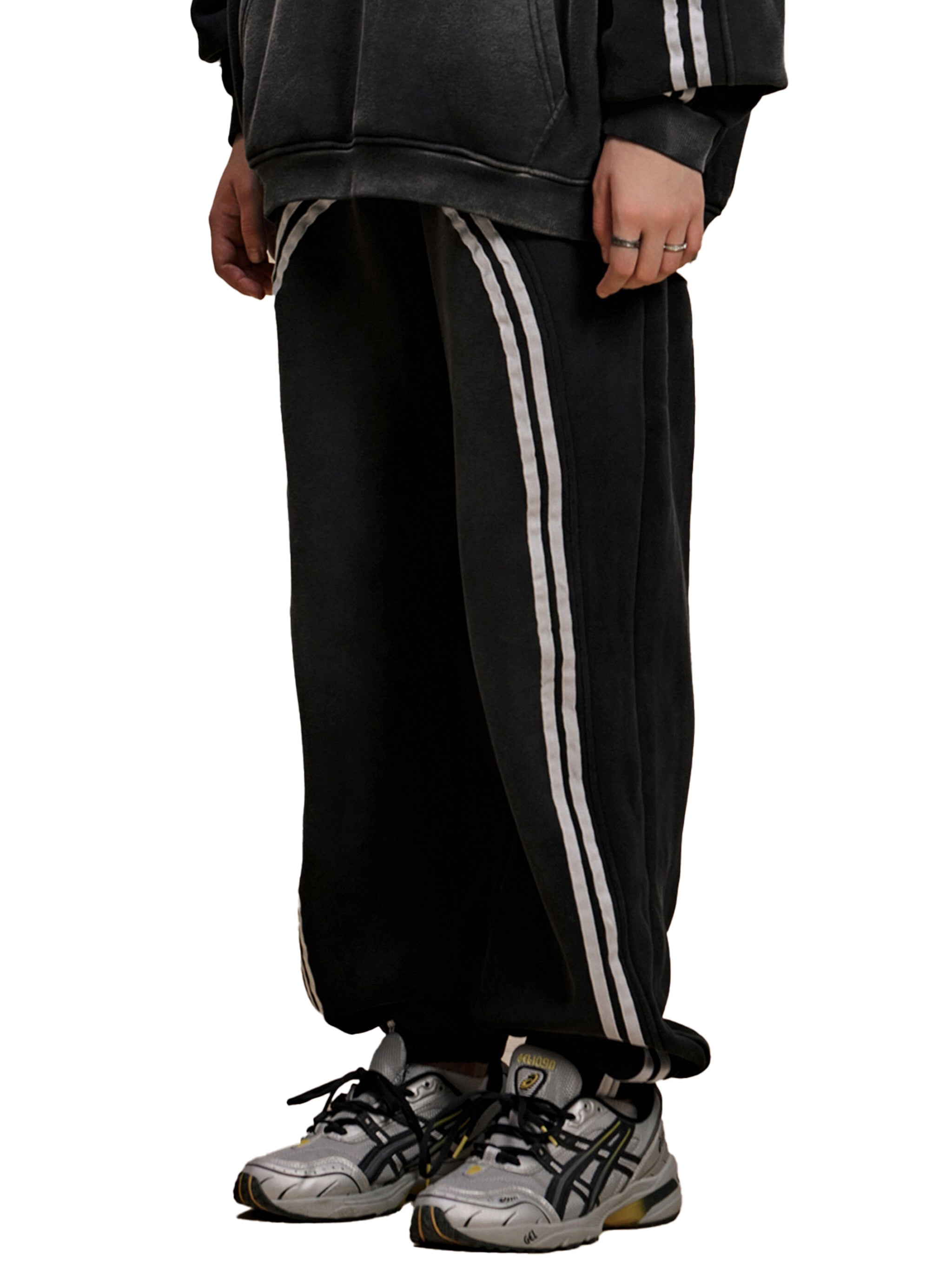 barrim street pants stripe swe,streetwear joggers grey jogger,urban sweatpants athleisure pa,athleisure pants minimal sweat,minimal sweatpants logo jogger