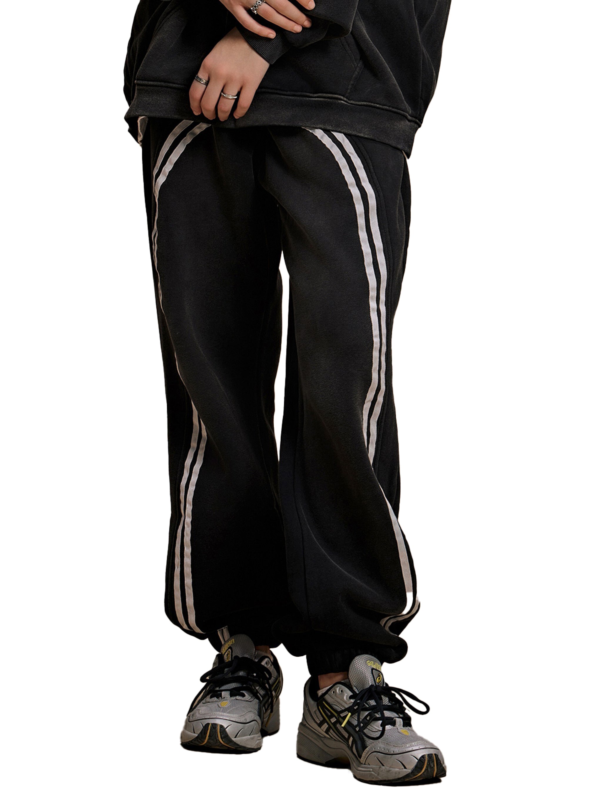barrim street pants stripe swe,streetwear joggers grey jogger,urban sweatpants athleisure pa,athleisure pants minimal sweat,minimal sweatpants logo jogger